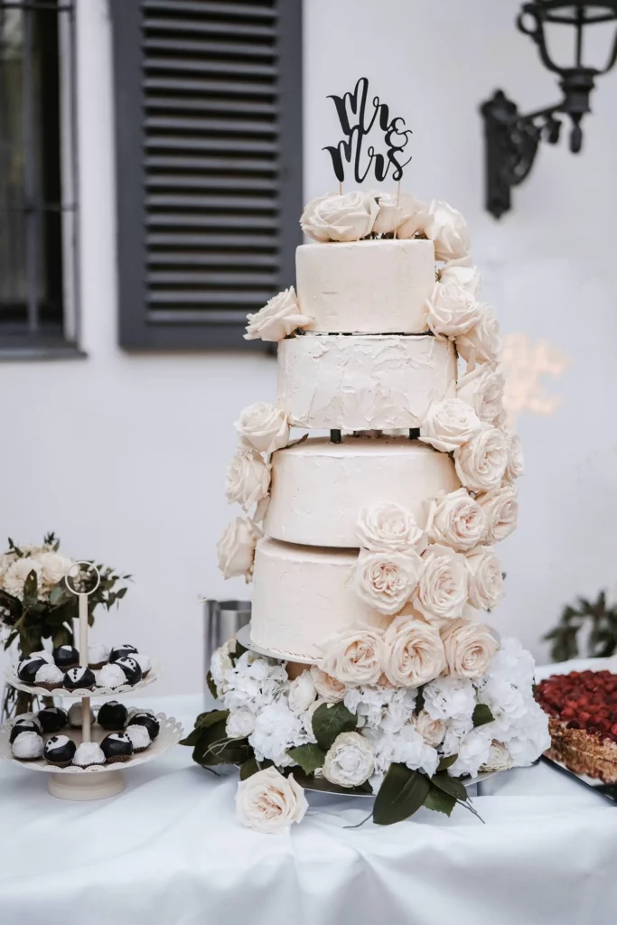 Hochzeitstorte im schloss Reichenschwand